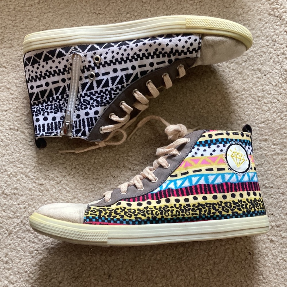 DV8 by Dolce Vita high top sneakers with zipper.